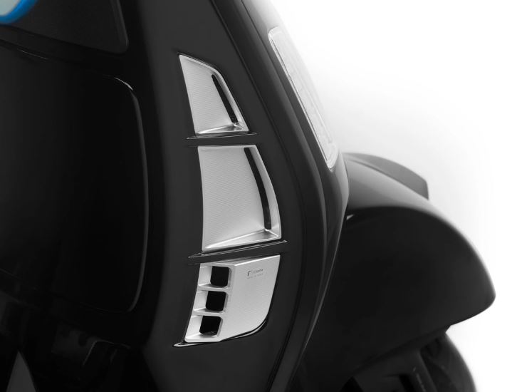 Lüftungsgitter RIZOMA Gepäckfach für Vespa GTS/​GTS Super/GTV 125-300ccm (`23-), silber