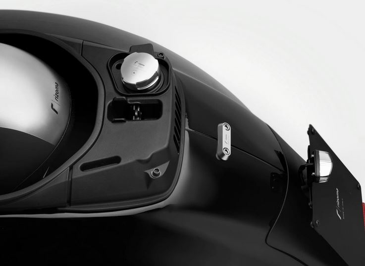 Tankdeckel RIZOMA für Vespa, silber