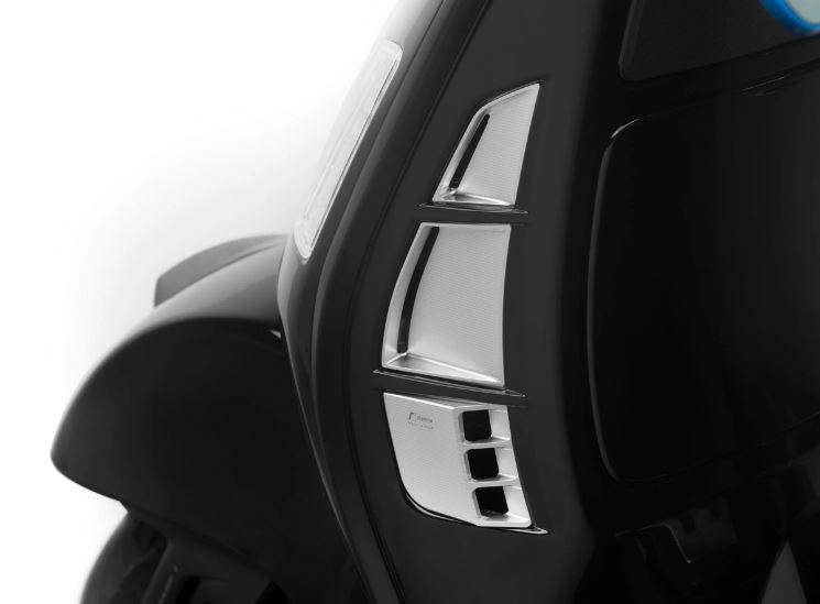 Lüftungsgitter RIZOMA Gepäckfach für Vespa GTS/​GTS Super/GTV 125-300ccm (`23-), silber